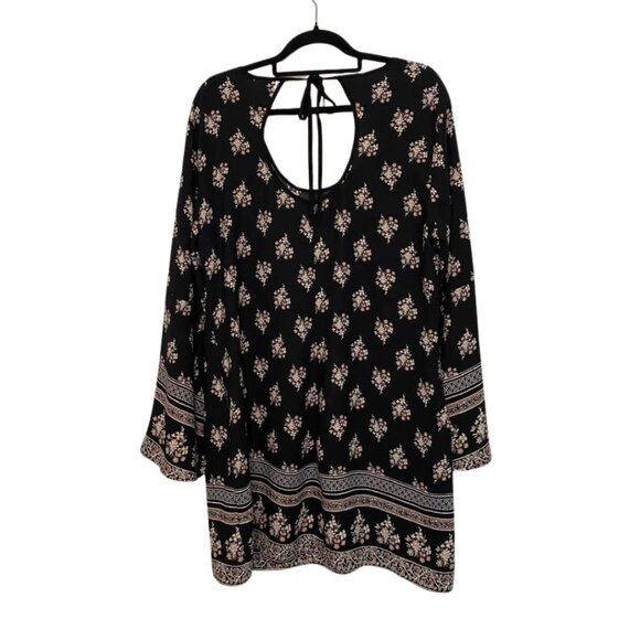Xhilaration Black Floral Boho Dress Long Bell Sleeves Keyhole Pockets L - Picture 4 of 15